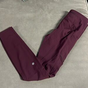 Women’s Lululemon leggings. Size 6